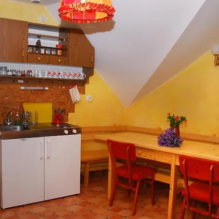 Koczian Pihenohaz Guest house