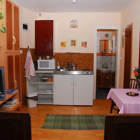 Koczian Pihenohaz * Kőszeg